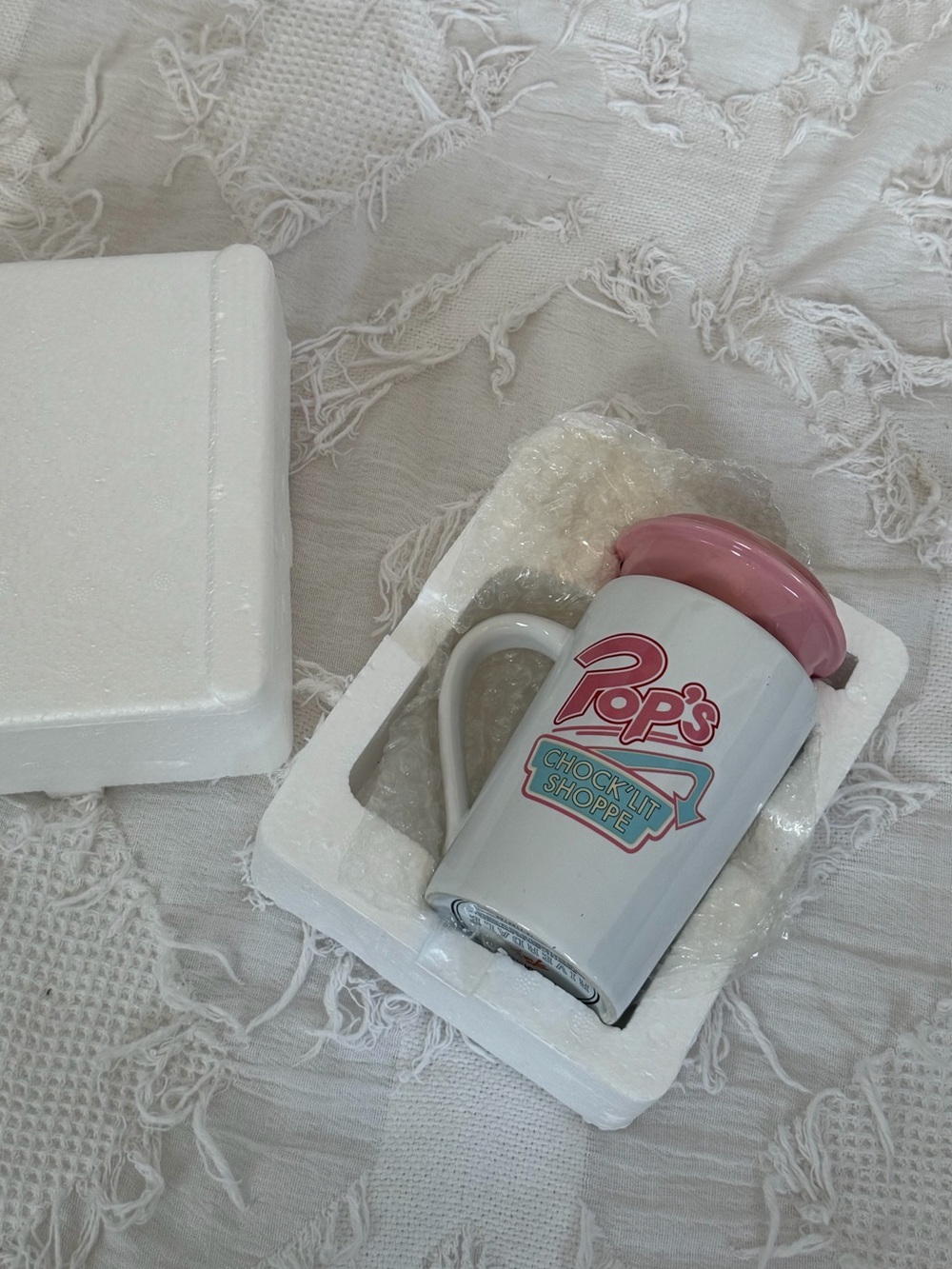 Riverdale Pop’s Chock’lit Shoppe Mug With Spoon - Picture 5 of 9